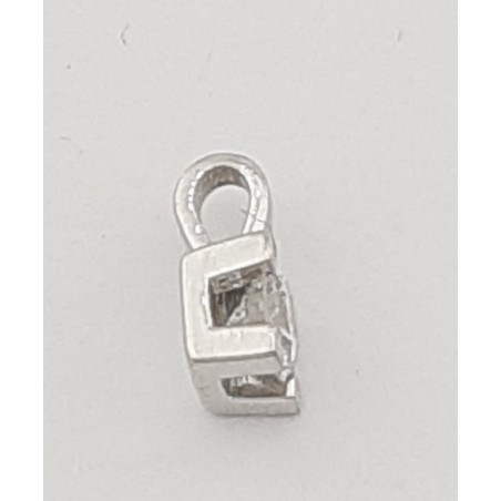 COLGANTE CON DIAMANTE