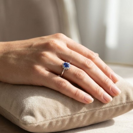 ANILLO COMPROMISO CON DIAMANTES Y ZAFIRO AZUL