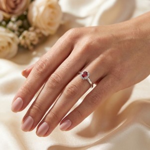 ANILLO COMPROMISO CON DIAMANTES Y RUBI