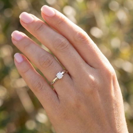 ANILLO COMPROMISO CON DIAMANTES