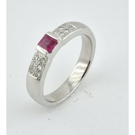 ANILLO COMPROMISO CON RUBI Y DIAMANTES
