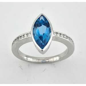 ANILLO COMPROMISO TOPACIO AZUL DIAMANTES