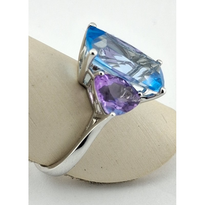 joyas de amatista que reflejan las propiedades de la piedra amatista