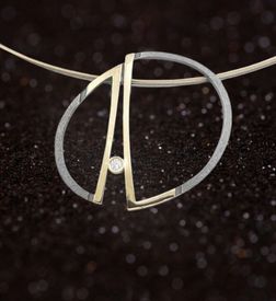 Collares